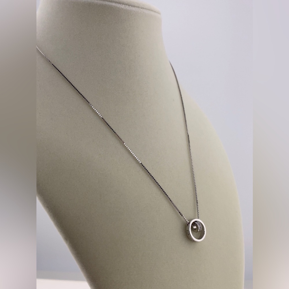 18” 925 Sterling Silver Chain Lab Diamonds in Cartier Style setting Retail $170